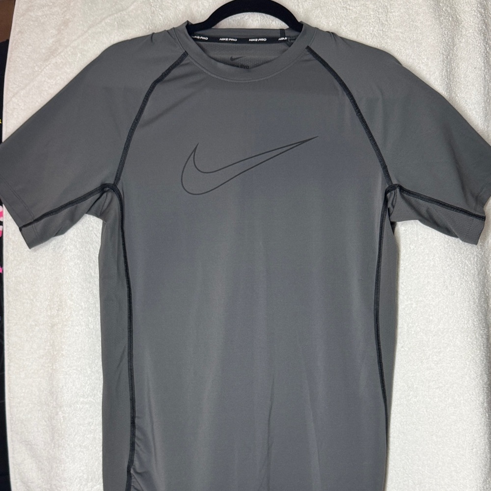 Nike Men's Charcoal Rash Guard